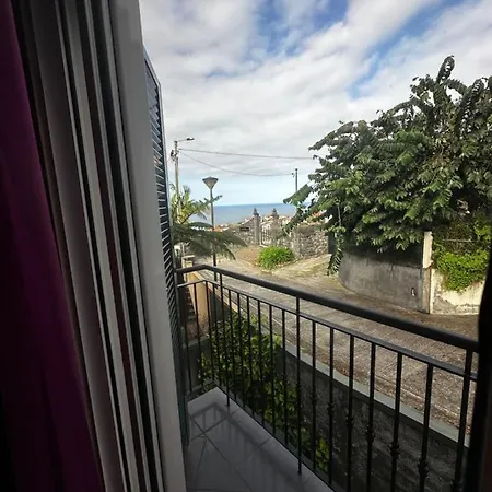 Sunset View House *